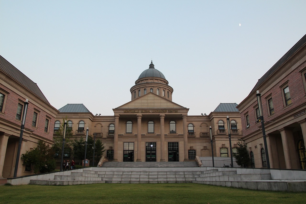 王晓兰与江苏科技大学，学术之光闪耀校园